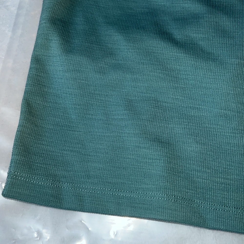 Beyond Yoga Heather Rib Keep It Simple Cropped Tank Mermaid Gree - Picture 5 of 7